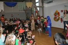 Anfeuern beim Dickmann-Wettessen