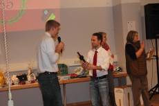 Cristian Zang dankte Pascal Wokan für die Organisation, Durchführung und Moderation der Vereinsfeier