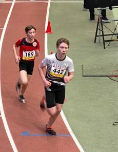 Fokussiert über die 15 Hallenrunden