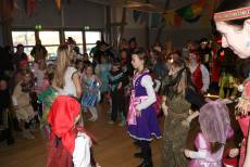 Jacqueline Herget heizt mit Zumba unsere Gäste ein