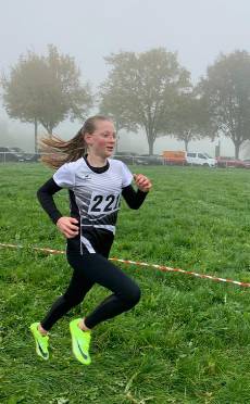 Julia Bungic (Kreismeisterin W11)