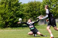 Marian Horn beim Zuspiel