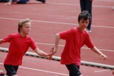 Toll Saison für Piet (links, beim Staffelwechsel mit Teamkollege Finn)