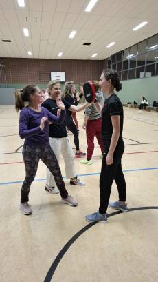 TV Rendel - Karate - Selbstverteidigungskurs - Sabrina